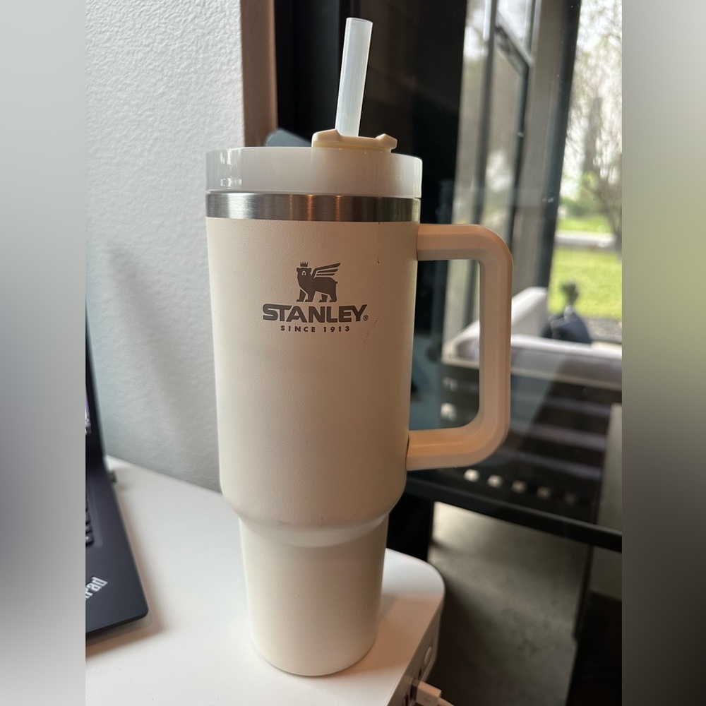 USED Stanley 40oz Tumbler